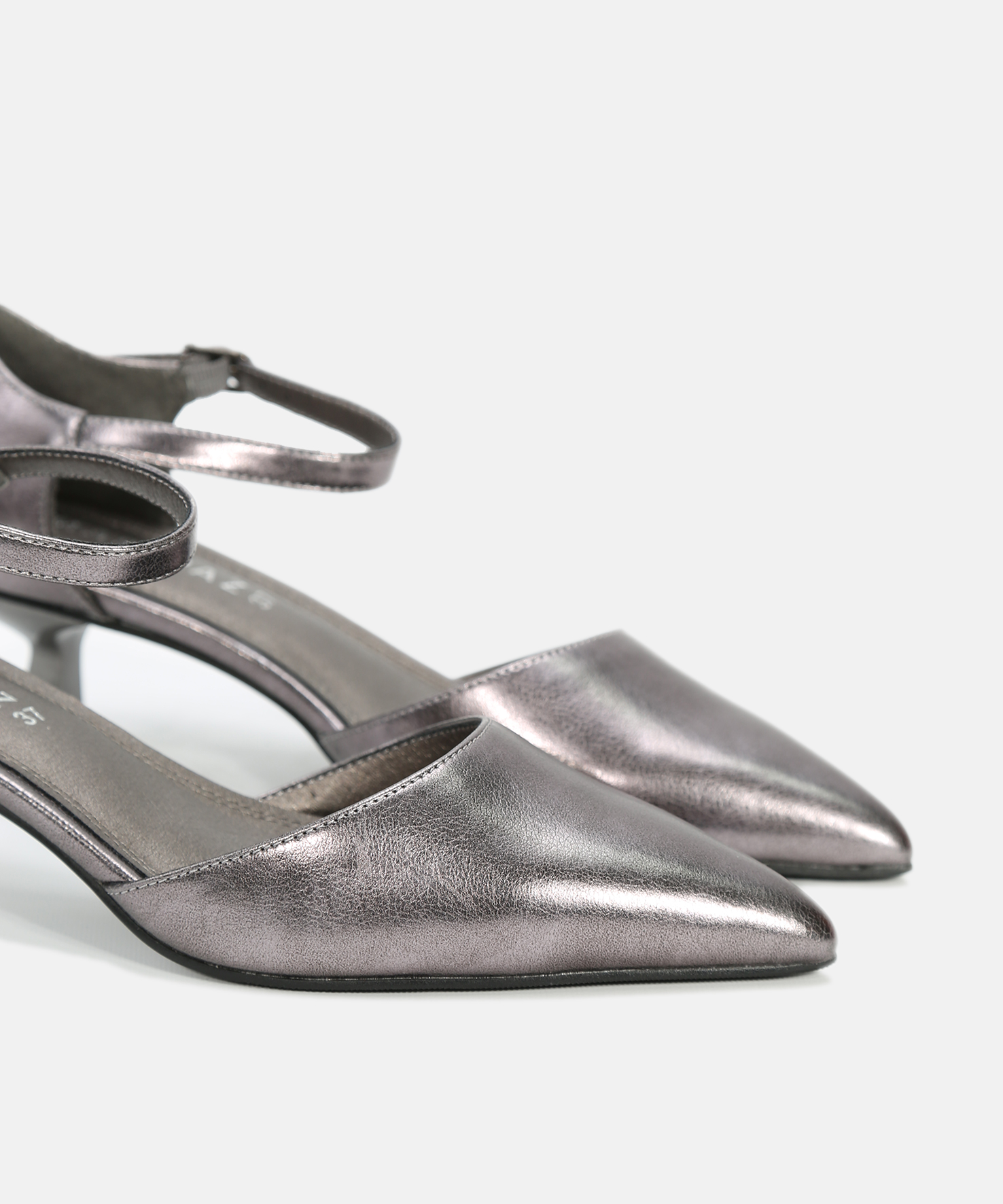 Zapatos tac&oacute;n kitten pulsera image number null